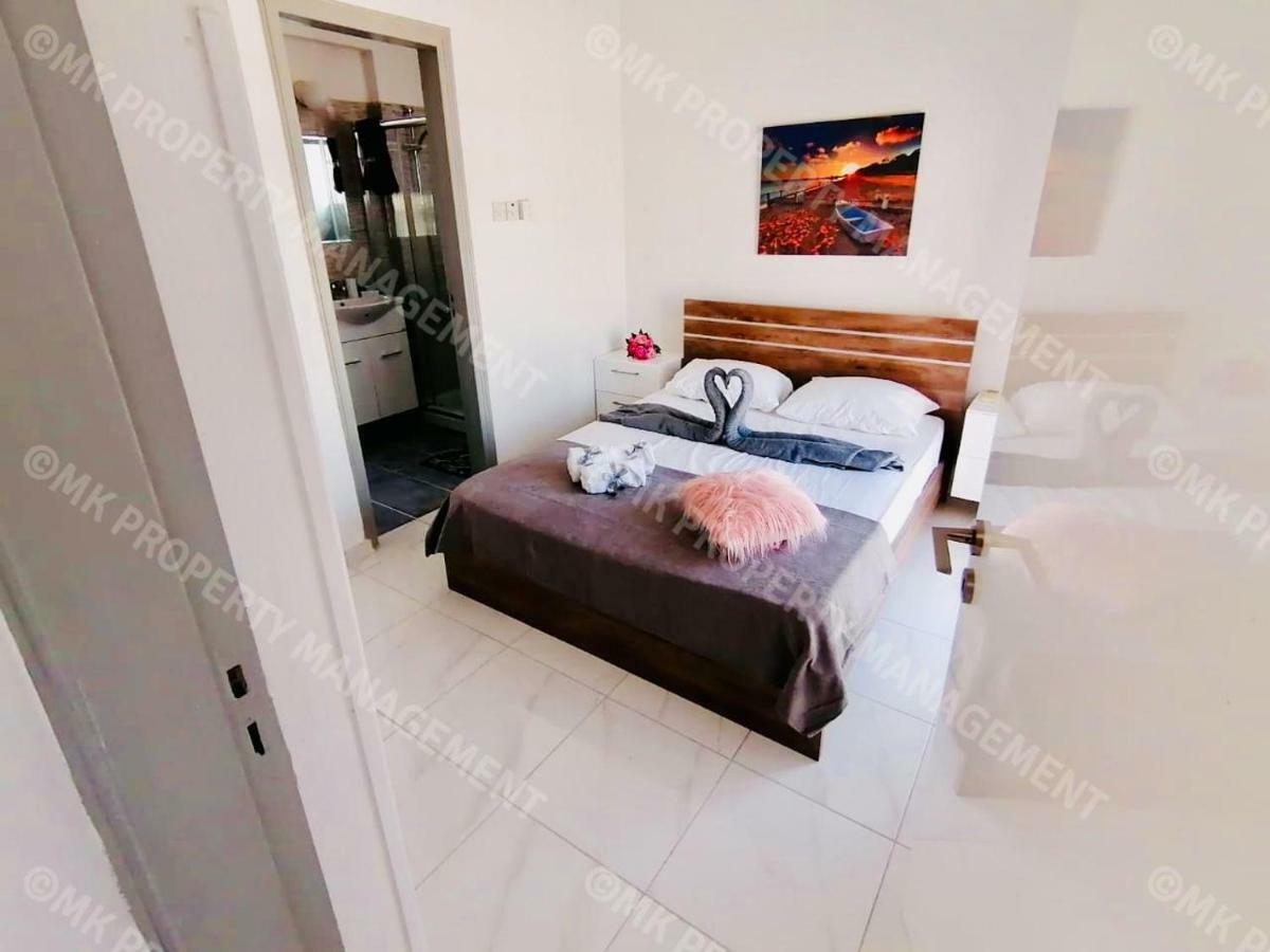 Lysia Sea-View Apartment Ларнака Екстер'єр фото