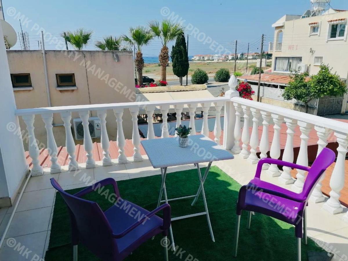 Lysia Sea-View Apartment Ларнака Екстер'єр фото