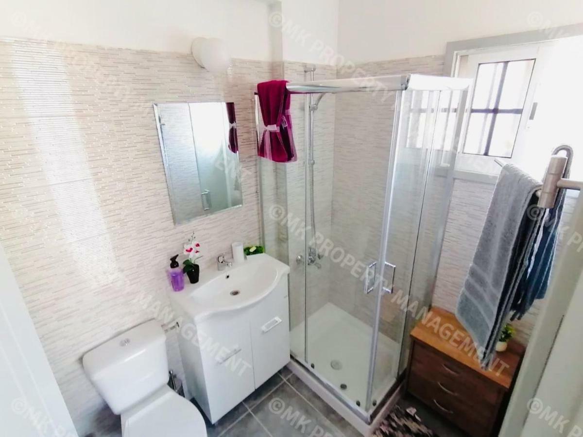 Lysia Sea-View Apartment Ларнака Екстер'єр фото